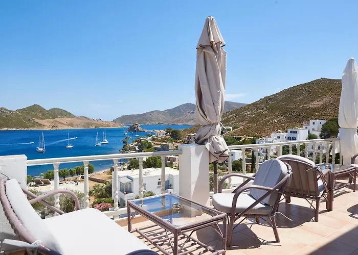 Athina Γροίκος