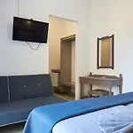 Ξενοδοχείο Athina
