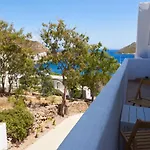 Ξενοδοχείο Athina 2*