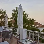 Athina 2* Γροίκος