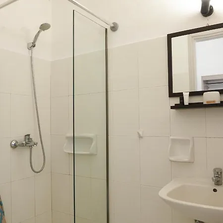 Hotel Athina 2*