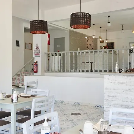Athina Hotel 2*